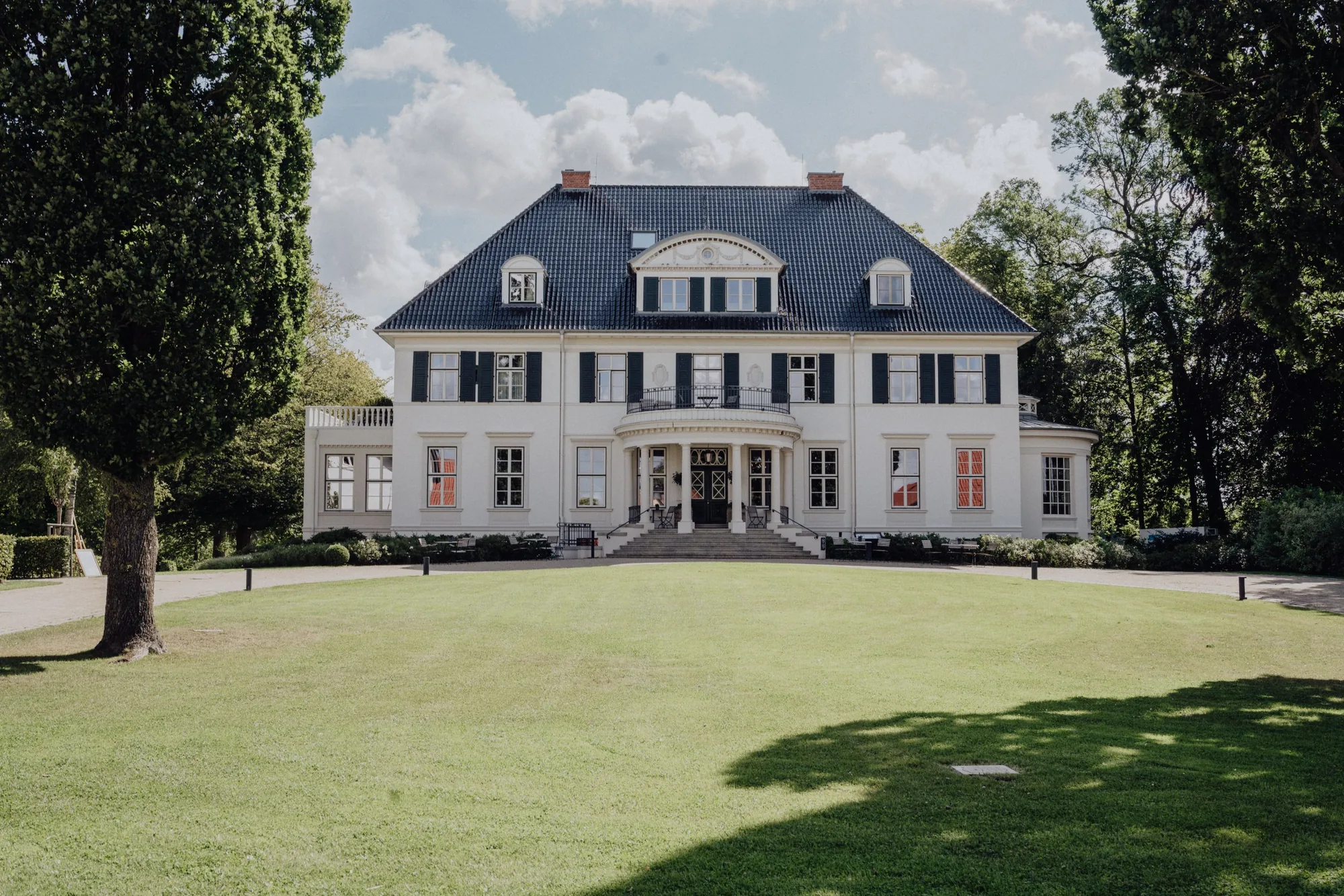 Das Herrenhaus von Gut Immenhof in Malente – Hochzeit Bella & Tom, Gut Immenhof, Malente